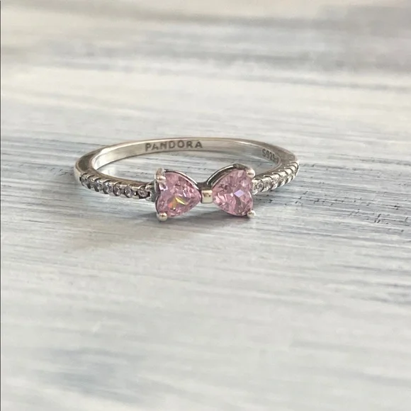 Pandora Sparkling Pink Bow 🎀 Ring - Picture 2 of 5